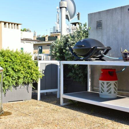 terrazzo con gazebo